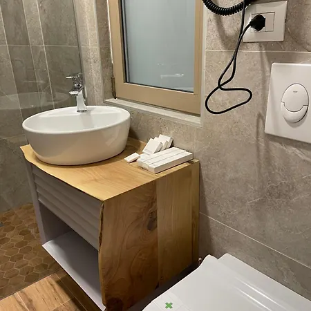 Class Apartment *